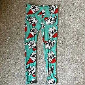 Girl’s size M (6-8) Soft, super cute leggings.